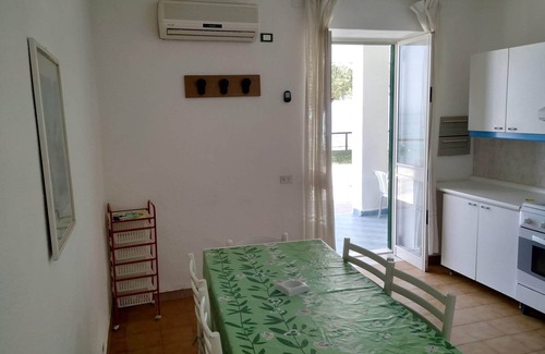 Forio Appartement | 100mt de la plage de 2 à 3 chambres et plus, parking, terrasse et jardin.