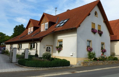 Sulzdorf an der Lederhecke Appartement | 100m², appartement entièrement meublé avec 3 chambres