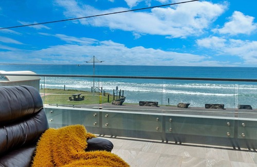 Port Fairy Maison | 103 Beach Street Beachfront Home