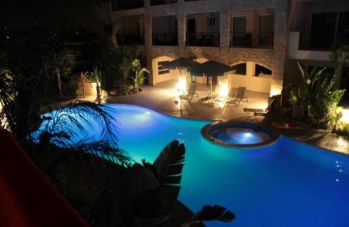 Kiti Appartement | 103 ELEGANT 2 bed apartment with free Wifi, AC, pool & gym!