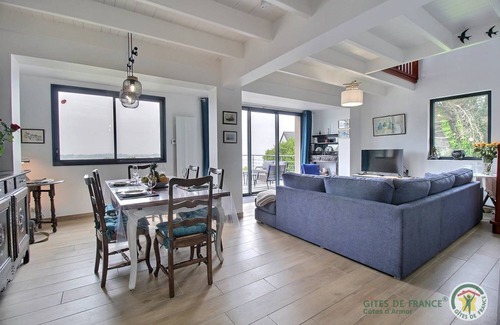 Ploubazlanec Maison | 104 m² Gîte ∙ 3 chambres ∙ 5 personnes