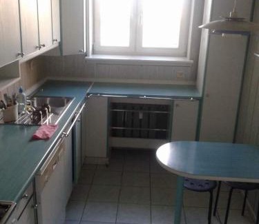 Stare Miasto District Maison | 1050 Śmiałego 36 - Tanie Pokoje - samodzielne zameldowanie - self check in
