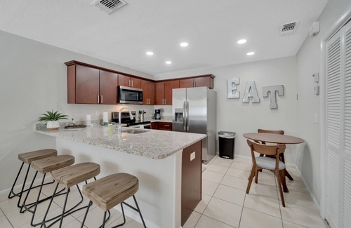 Apollo Beach Copropriété | 1053 Apollo Beach Blvd, Unit 5