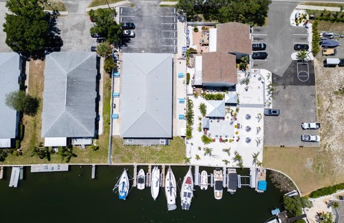 Apollo Beach Copropriété | 1053 Apollo Beach Blvd, Unit 5