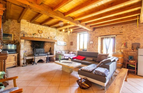 Cherveix-Cubas Maison | 106 m² Gîte ∙ 3 chambres ∙ 6 personnes