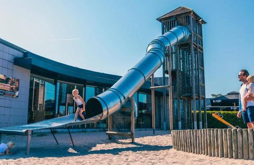 Mol Station Balnéaire | 108 m² Résidence de vacances ∙ 4 chambres ∙ 15 personnes