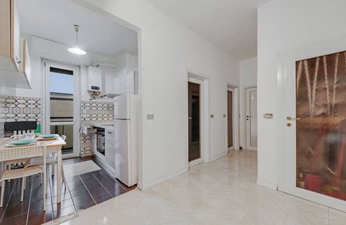 Buccinasco Station Balnéaire | 109 m² Chambre privée ∙ 1 chambre ∙ 4 personnes