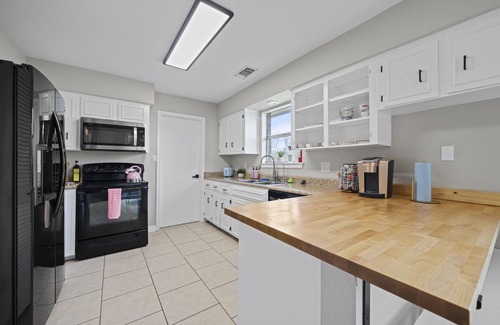 North San Antonio - SAT Maison | 10min to SAT - Eclectic 4bd - McAlister Park Haven