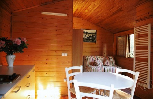 Anduze Chalet De Ski | 10mn from ANDUZE STUDIO with SPA/PISCINE/CLIM/WIFI/PARKING in quiet country