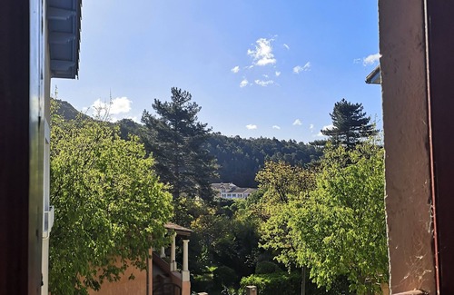 Lamalou-les-Bains Maison | à 10mn de la cure, agréable maison 6 personnes piscine privée juin à septembre