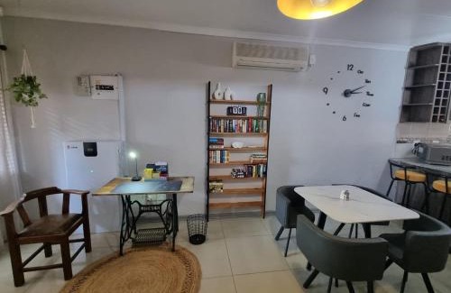 Kimberley Appartement | 11 Debonair Self Catering Apartment