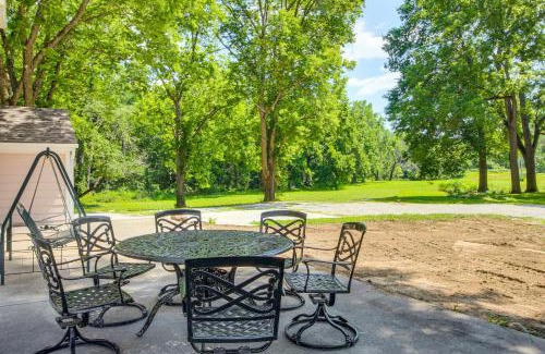 Holt Maison | 11 Mi to Smithville Lake Private Home Near Winery