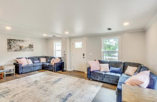 Holt Maison | 11 Mi to Smithville Lake Private Home Near Winery