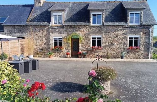 Pluduno Maison | 110 m² Gîte ∙ 3 chambres ∙ 6 personnes