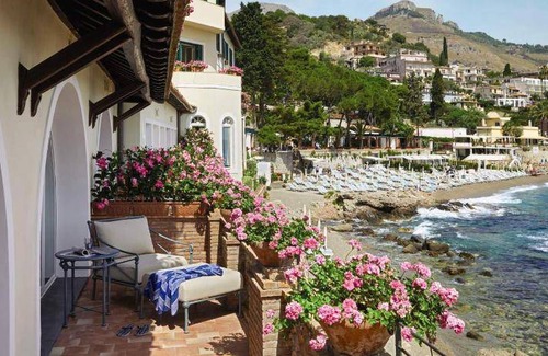 Mazzaro Hôtel | 110 m² Hôtel ∙ 2 chambres ∙ 127 personnes