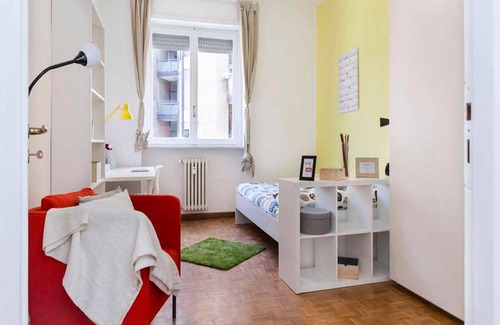 Cesano Boscone Station Balnéaire | 110 m² Chambre privée ∙ 1 chambre ∙ 1 personne