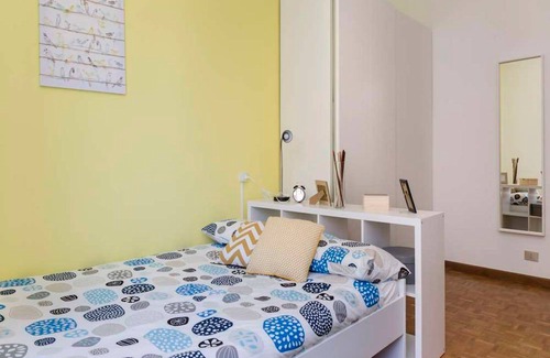 Cesano Boscone Station Balnéaire | 110 m² Chambre privée ∙ 1 chambre ∙ 1 personne