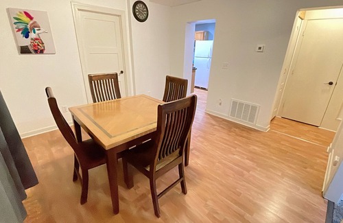 Dubuque Appartement | 1103#201-Charming 2-bedroom apartment with AC, WiFi in brilliant Dubuque