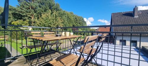 Bomlitz Appartement | 110qm- 4 Rooms - free private parking- free fast WIFI - Kitchen - near Wood- A Part Time Home