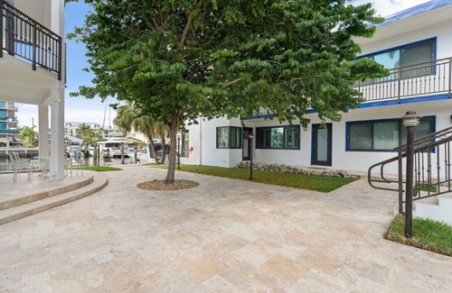 Nurmi Isles Appartement | 111 #1 · Las Olas pool house with boat rentals available !