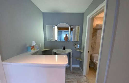 Nurmi Isles Maison | 111 #7 · Waterfront Pool House with Boat Rentals Available