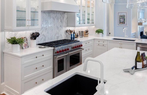 Isle of Palms Maison | Maison de luxe personnalisée - 7 Bdrm, vue sur l'océan, piscine privée chauffable, ascenseur