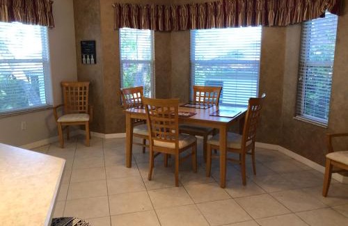 Lady Lake Maison | 119 Z2b VILLAGE LA ZAMORA by REMAX Premier
