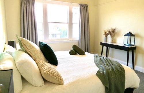 South Launceston Maison | 11Eardley - 2bedroom house - Free parking - 3 minutes from CBD