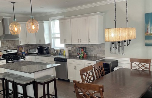 North End Maison | 12 BR, 6 salles de bain, ASCENSEUR, nouvelle construction, dans le ❤️ d'Ocean City, centre-ville
