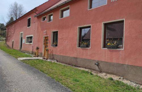 Lisov Maison | 12 m² Longère ∙ 2 personnes