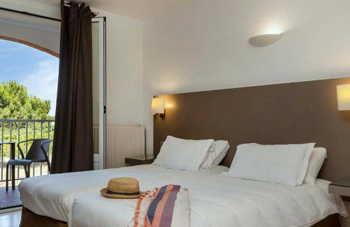 Cargese Hôtel | 12 m² Hôtel ∙ 3 chambres ∙ 6 personnes