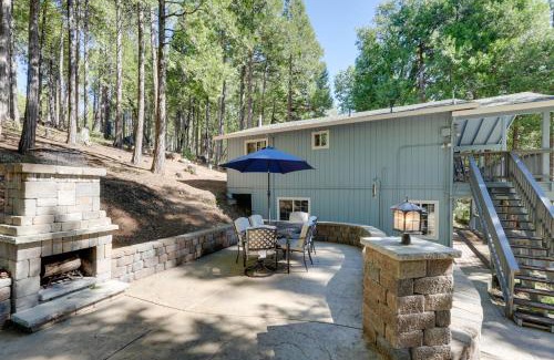 Pollock Pines Maison | 12 Mi to Apple Hill Family-Friendly Cabin Retreat