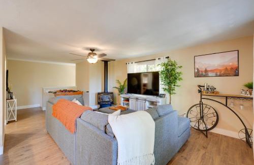Pollock Pines Maison | 12 Mi to Apple Hill Family-Friendly Cabin Retreat