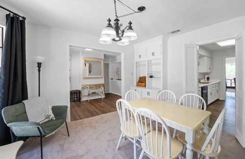 Blossoms Park Maison | 12 Mins to airport