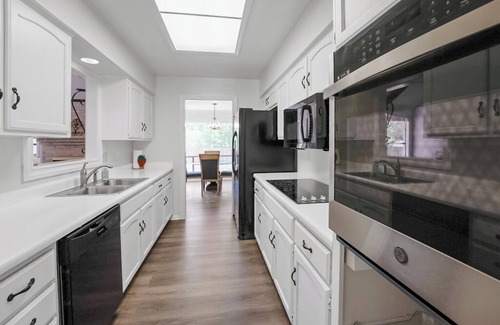 Blossoms Park Maison | 12 Mins to airport