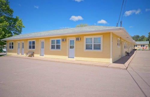 Summerside Appartement | (12) Suite Double Privée à Green Acres Summerside