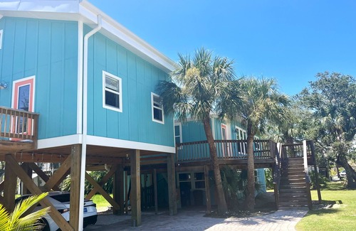 Mid Island Maison | 120 Falkirk Island Cottage - Freestanding home by the Beach!