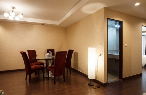 Khlong Toei Nuea Appartement | 120 m² Appartement ∙ 2 chambres ∙ 6 personnes
