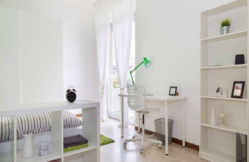 Cesano Boscone Station Balnéaire | 120 m² Chambre privée ∙ 1 chambre ∙ 1 personne