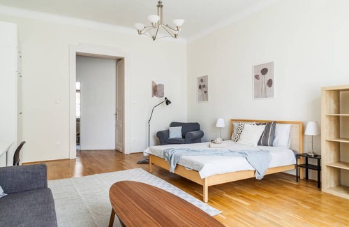 Terezvaros Station Balnéaire | 120 m² Chambre privée ∙ 1 chambre ∙ 1 personne