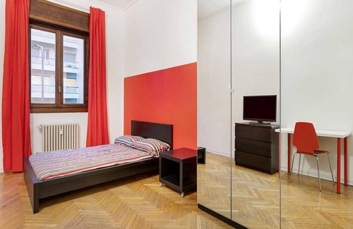 Guastalla Station Balnéaire | 120 m² Chambre privée ∙ 1 chambre ∙ 1 personne