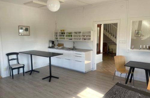 Huskvarna Lit Et Petit-Déjeuner | 120 m² Chambre d'hôtes ∙ 3 chambres ∙ 6 personnes