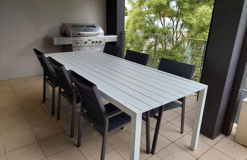 East Tamworth Maison | "123 Fitzroy" 4 B/room townhouse overlooking East!