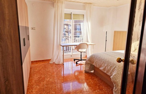 Elche Station Balnéaire | 125 m² Chambre privée ∙ 1 chambre ∙ 5 personnes