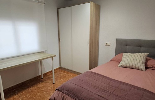 Elche Station Balnéaire | 125 m² Chambre privée ∙ 1 chambre ∙ 5 personnes
