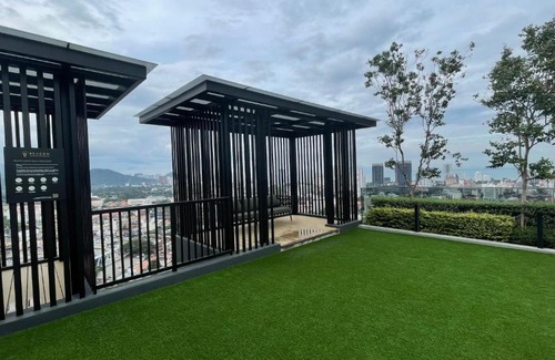 George Town Appartement | 13 Beacon Executive Suites #RoofTopPool #LuxurySuites