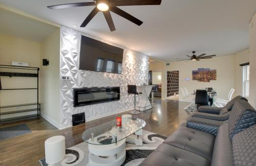 Maywood Maison | 13 Mi to Dtwn Chicago Maywood Home with Fireplace