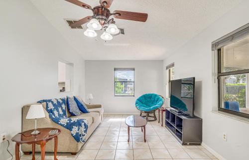 Spring Hill Maison | 13 Mi to Hudson Beach Spring Hill Home with Lanai