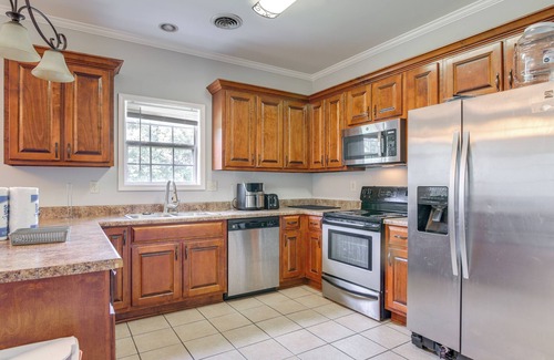 Independence Maison | ~ 13 Mi to Ole Miss: Private Family-Friendly Home!