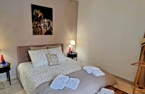 Euzet-les-Bains Lit Et Petit-Déjeuner | 135 m² Chambre d'hôtes ∙ 4 chambres ∙ 10 personnes